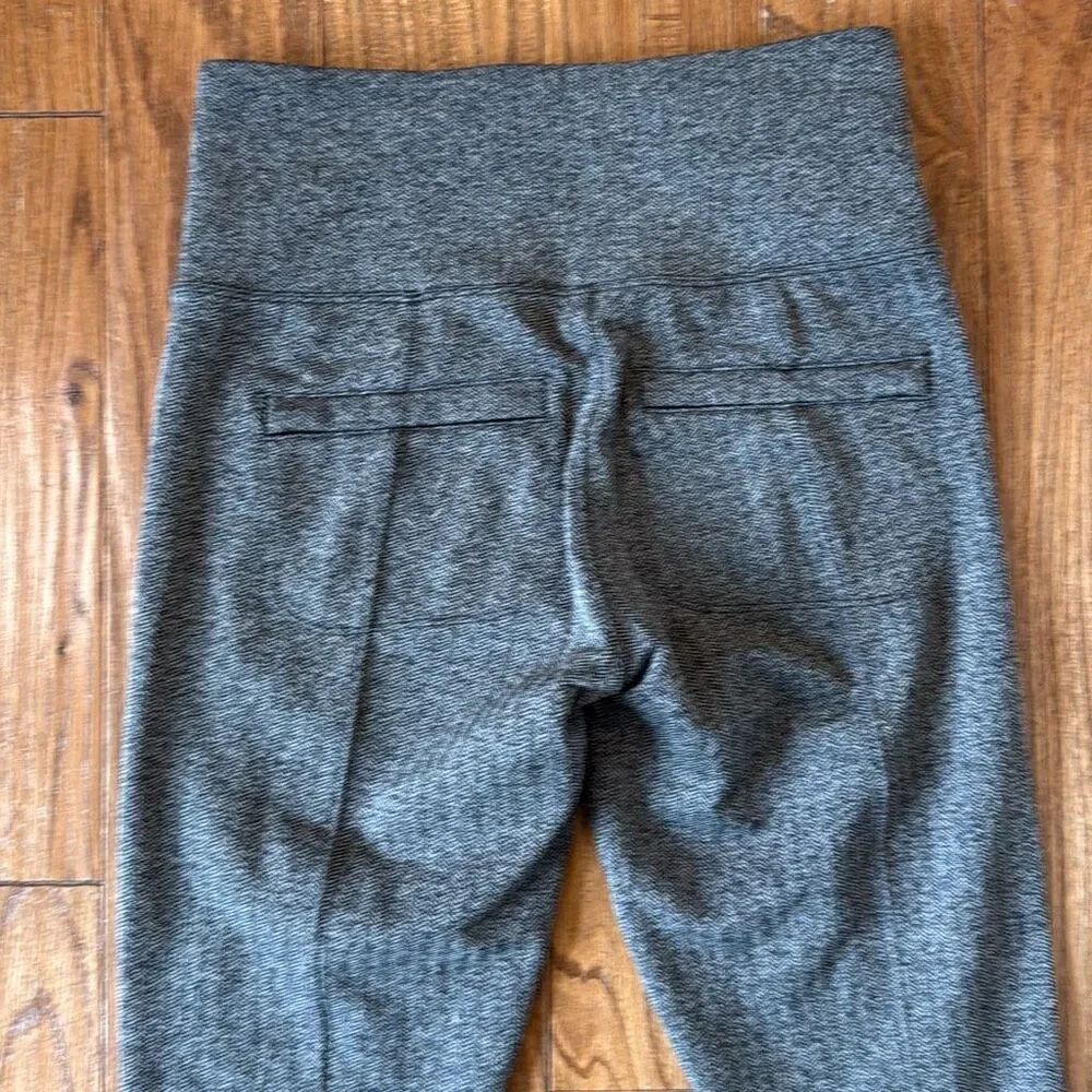 Athleta grey Delancey herringbone tight size xs - Picture 11 of 12